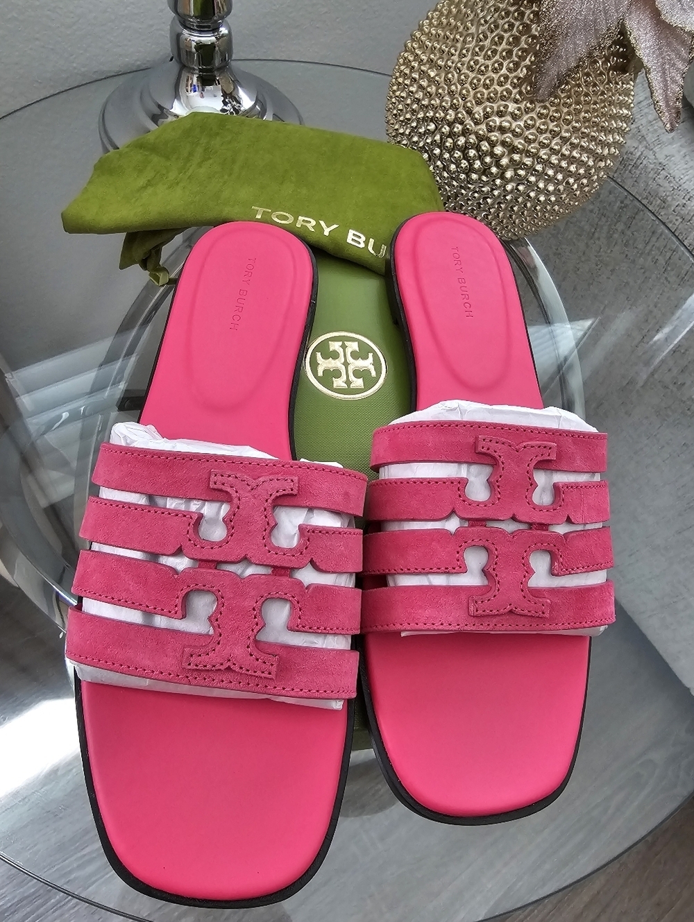 Tory Burch Ines Slide Fuschia Pink. - Picture 8 of 8